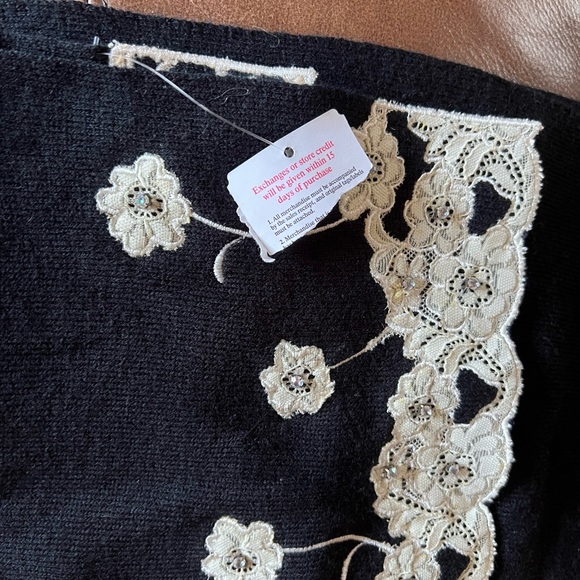 New York and Company Black And Cream Flower embellished winter scarf - Picture 3 of 4